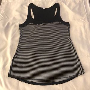 Lululemon run: first base tank - size 6
